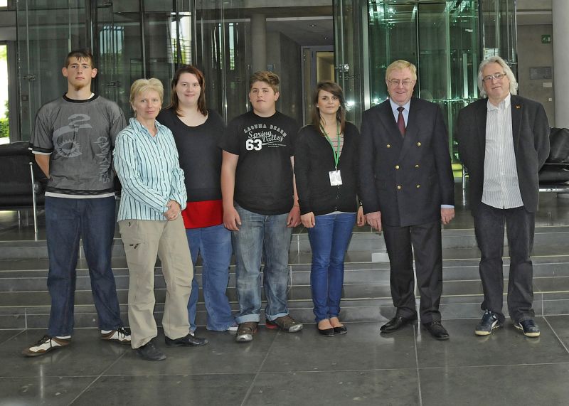 Reinhold Sendker MdB mit dem Besuch aus Oelde im Paul-Lbe-Haus des Deutschen Bundestags