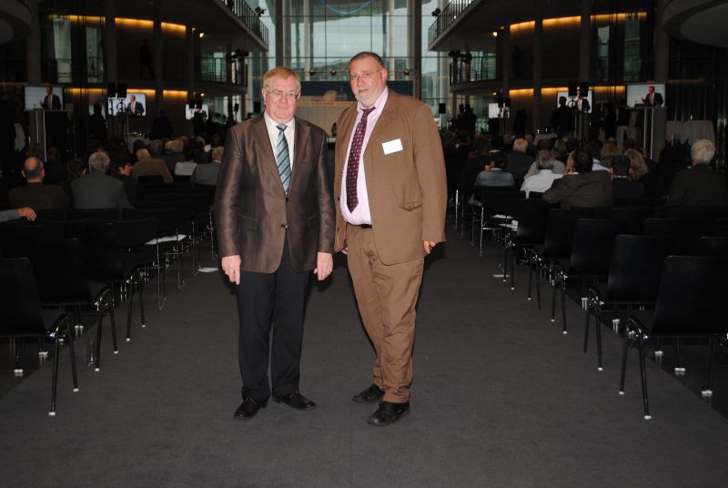 Reinhold Sendker MdB und Ulrich Bsl im Paul-Lbe-Haus des Deutschen Bundestages.