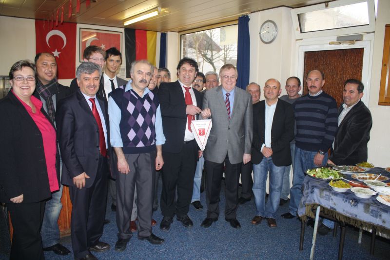 Reinhold Sendker MdB zu Besuch beim Oelder Fussball-Bezirksligisten Barisspor Oelde.