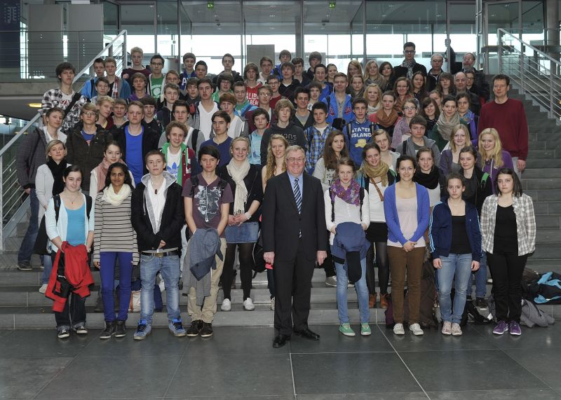Reinhold Sendker MdB begrüßte die Schüler aus Warendorf im Deutschen Bundestag.
