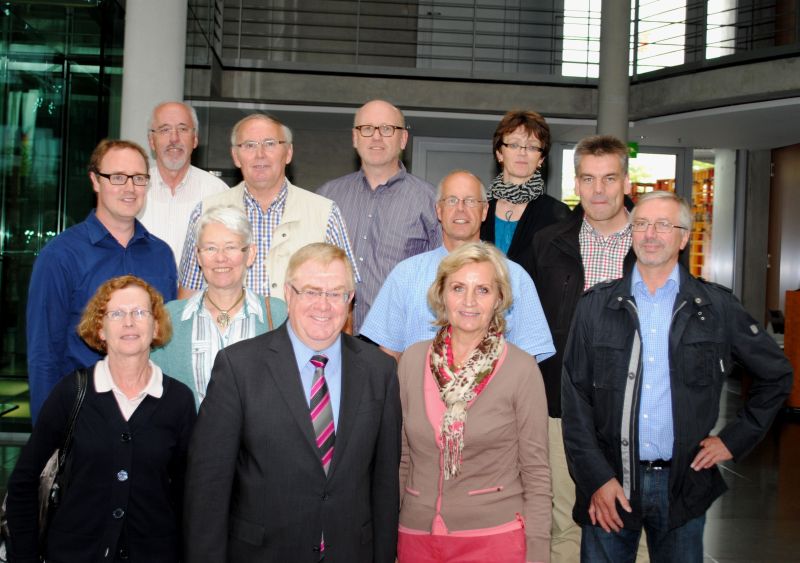 Reinhold Sendker MdB begrte die Gste aus Freckenhorst im Deutschen Bundestag.