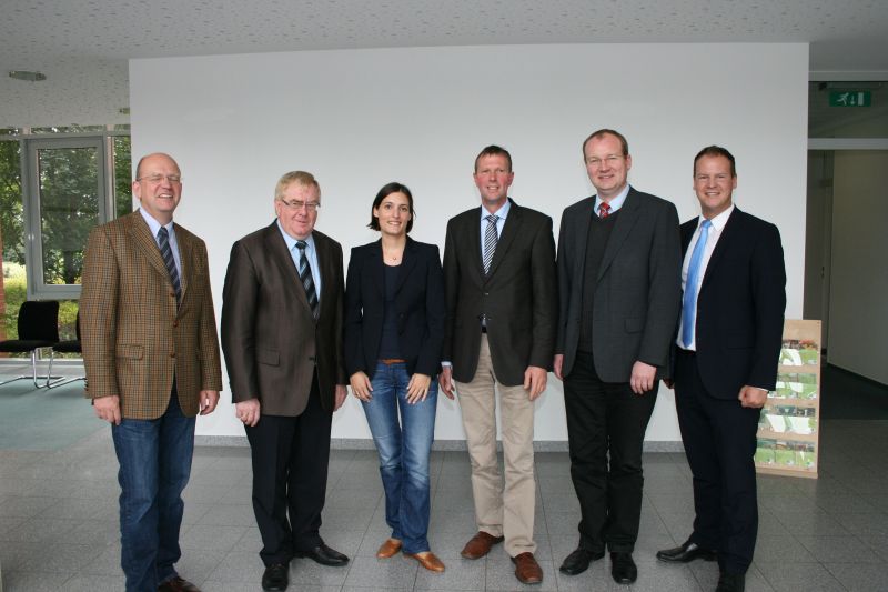 v.l. Karl Werring, Reinhold Sendker MdB, Sibylle Gausing, Hermann-Josef Schulze-Zumloh, Dr. Matthias Quas und Marcel Opperbeck