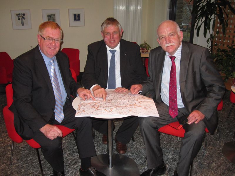 von links: Reinhold Sendker MdB, Karl-Josef Laumann MdL und Bernhard Schemmer MdL.