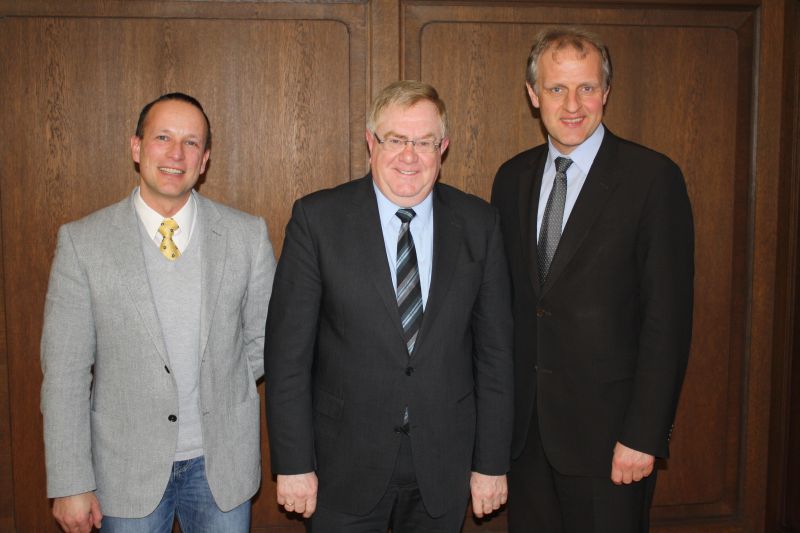 Treffen im Beckumer Rathaus: Andreas Kühnel, stellv. CDU-Fraktionsvorsitzender, Reinhold Sendker MdB, Bürgermeister Dr. Karl-Uwe Strothmann
