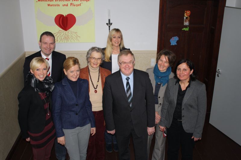 (v. l.) Martina Brste, Ralf Kiowsky, Beatrix Herweg, Paula von Ketteler, Julia Hoffmann, Reinhold Sendker, Wiebke Riemer und Katharina Groeberkenbusch.