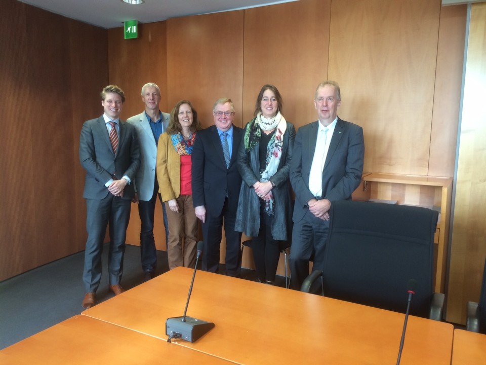 Reinhold Sendker MdB begrte die niederlndische Abgeordnete Betty de Boer im Deutschen Bundestag.