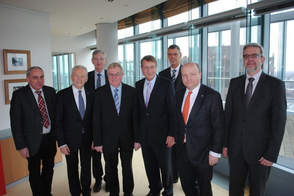  (v.l.) Burkhard Bastisch; Dr. Rdiger Grube, Karl Schiewerling MdB, Reinhold Sendker MdB, Ronald Pofalla, Karl-Friedrich Schulte-Uebbing, Dr. Benedikt Hffer, Dr. Hermann Palik.